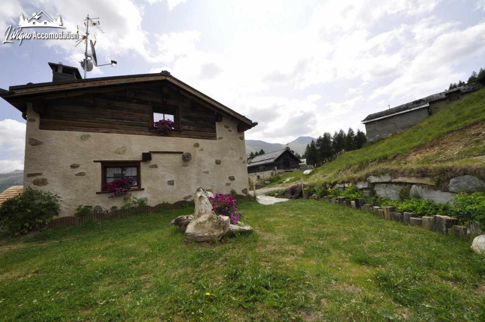 Mountain Chalet Scoiattolo By Livigno Accomodation Exterior foto
